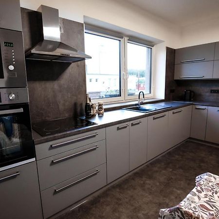 Apartman Devade Se Dvema Loznicemi A Wifi Pripojenim Trutnov Zewnętrze zdjęcie