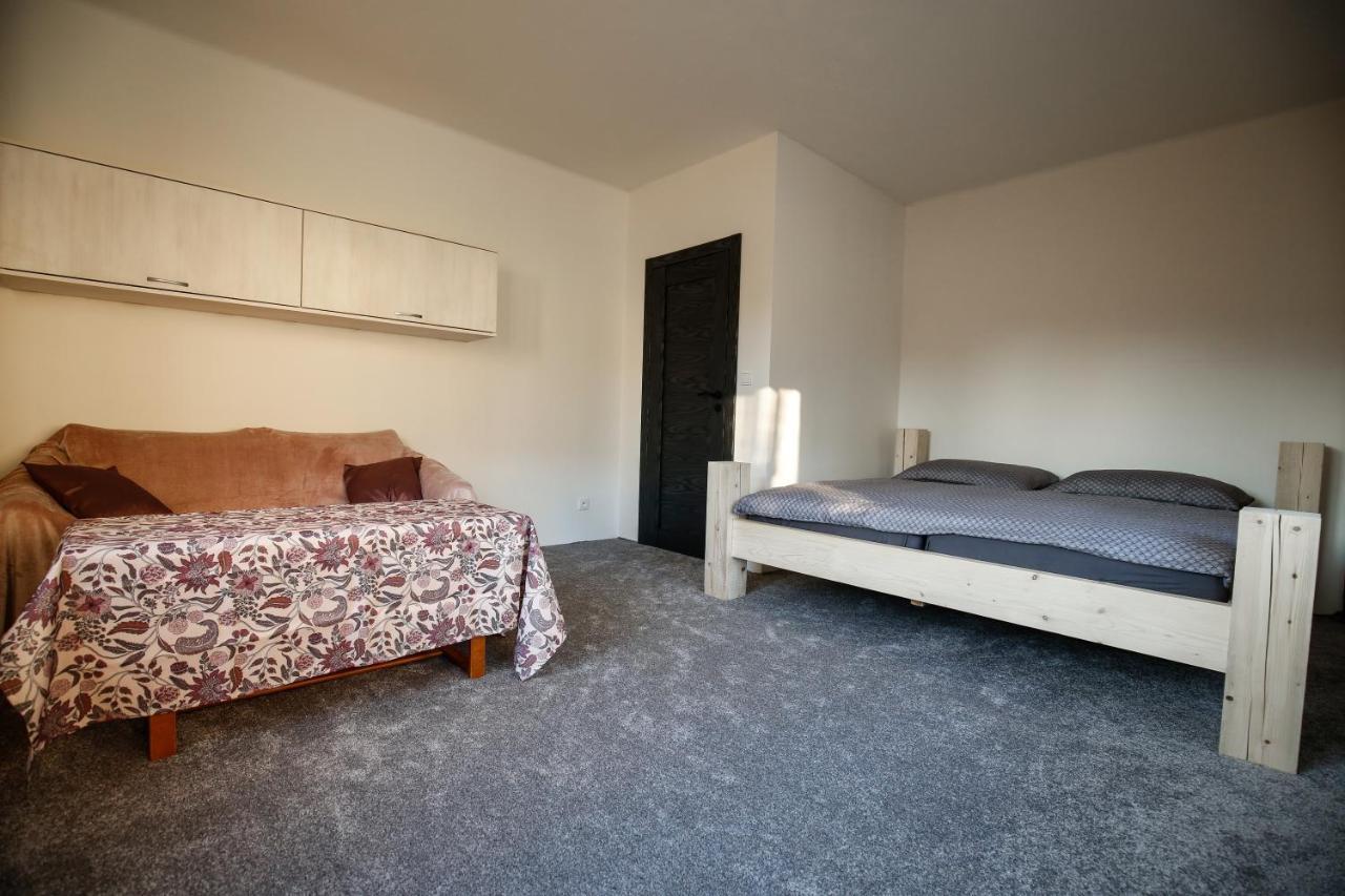Apartman Devade Se Dvema Loznicemi A Wifi Pripojenim Trutnov Zewnętrze zdjęcie